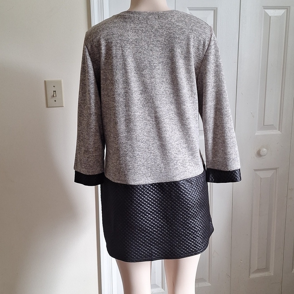 Women's Gray and Black Quilted Tunic Top Size Large - Picture 8 of 9